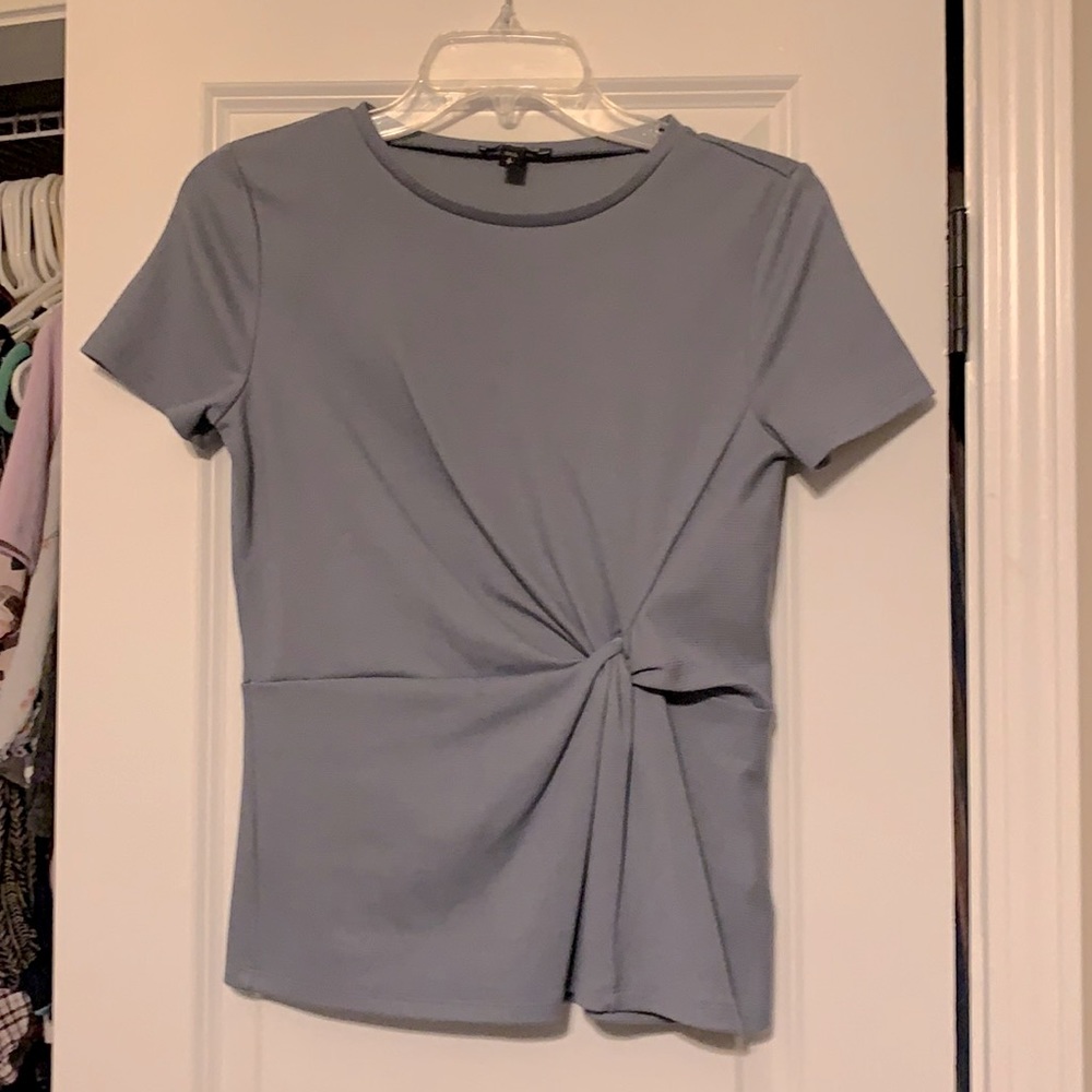 Express textured shirt with front knot